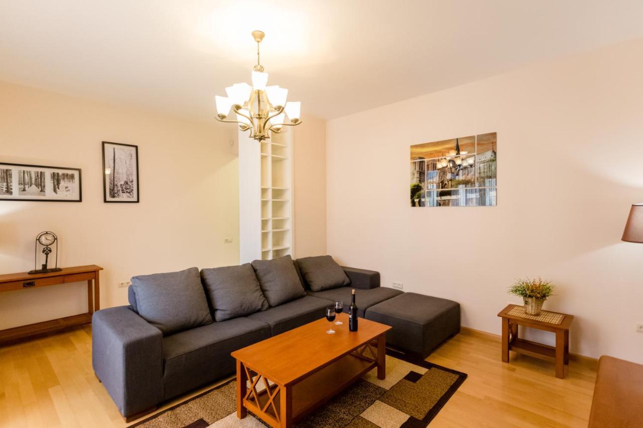 Downtown Two-Bedroom Apartment Ll Tbilisi Buitenkant foto