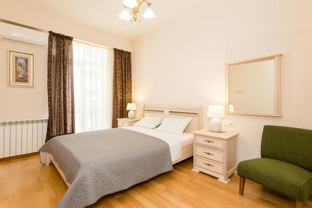 Downtown Two-Bedroom Apartment Ll Tbilisi Buitenkant foto